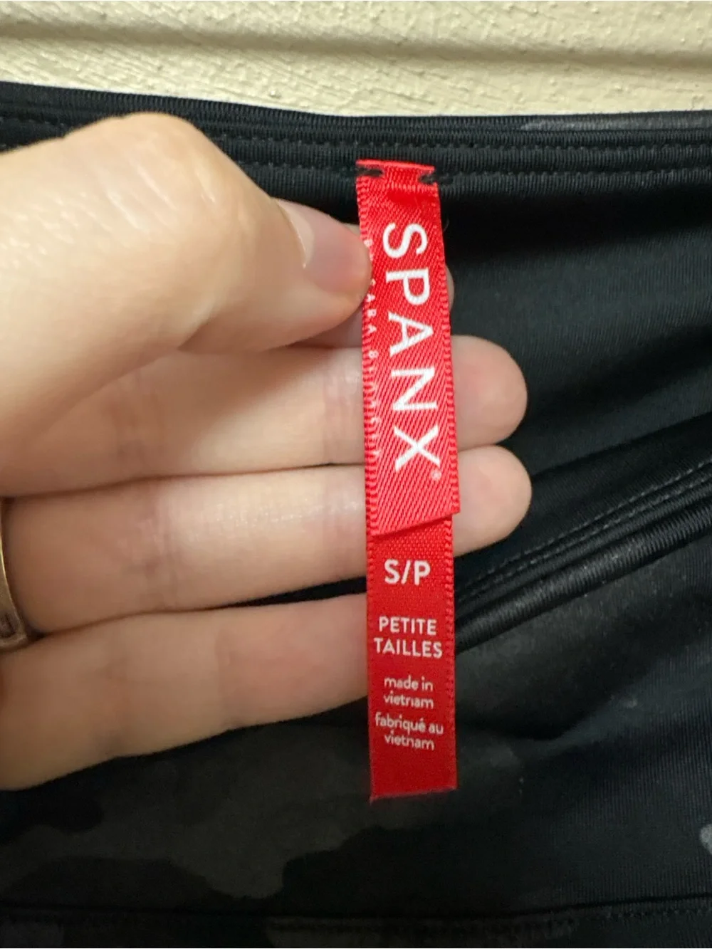 Spanx Faux Leather Black Camo Leggings Size Small Petite SP